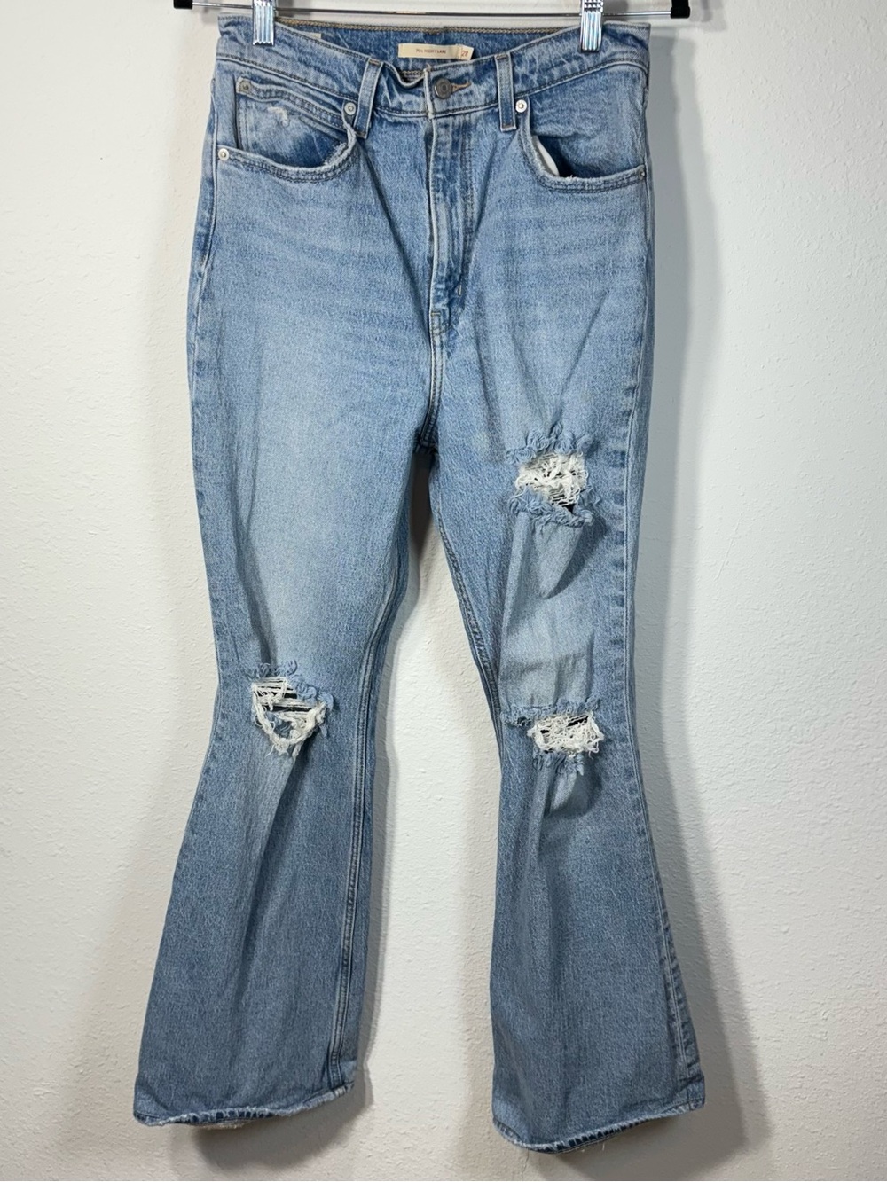Levi’s Premium Denim 70s High Flare Jean Size 28x32 Medium Wash High Rise